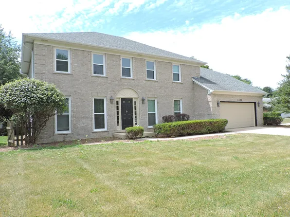 1224 E Gartner Rd, Naperville, IL 60540