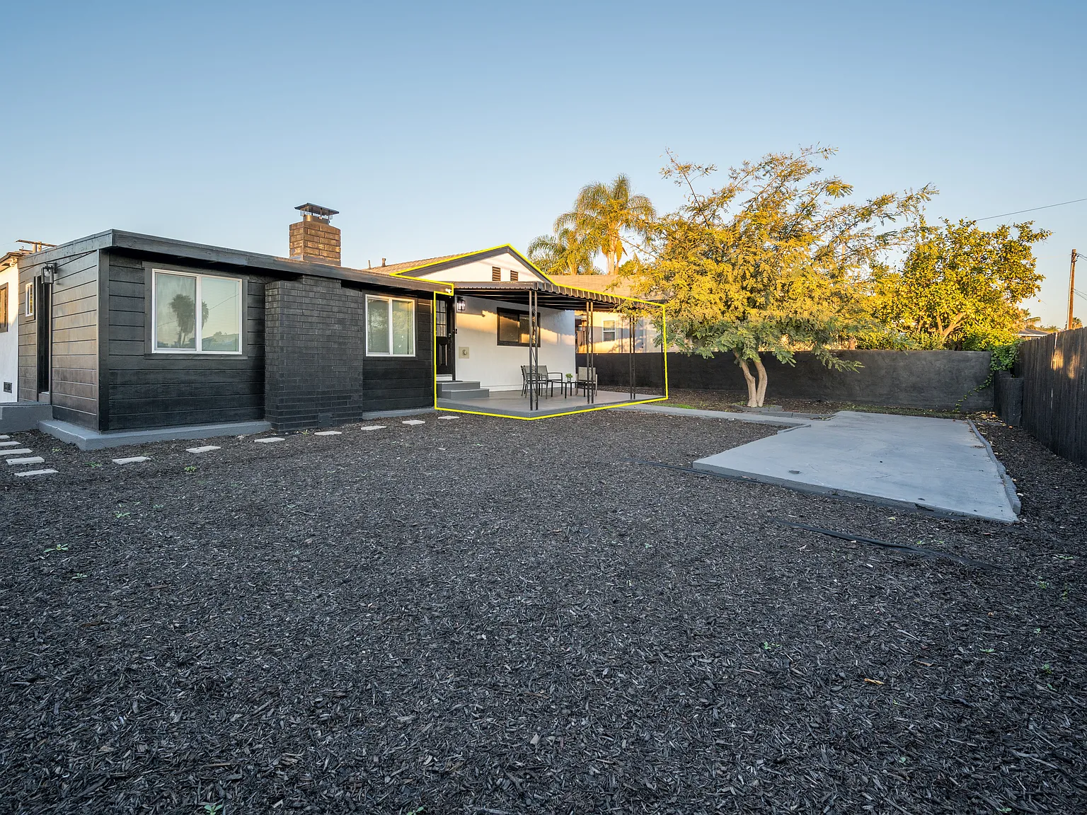 1 bed, 400 sqft, $2,200 — Photo 3