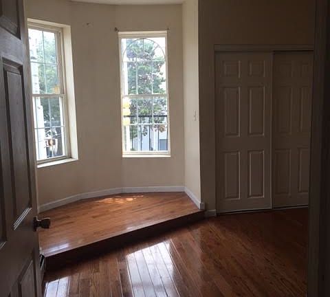 4th image of 509 Martin Luther King Jr Dr APT 1L