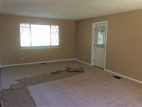 5th image of 613 Coleridge Ave