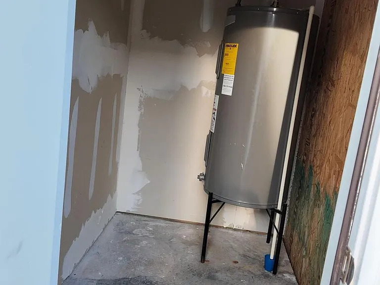 1113 Garden Square Ln — Photo 20