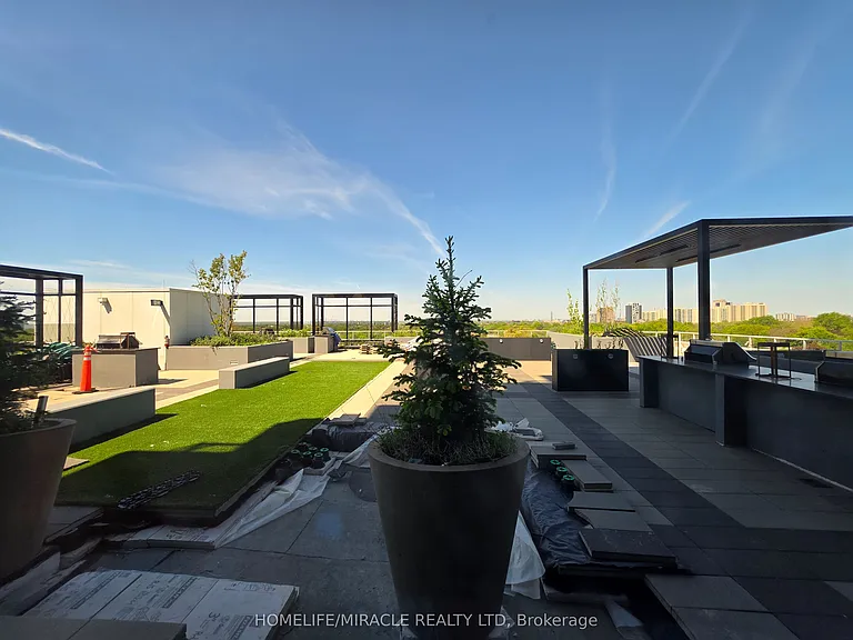 2020 Bathurst St #341 — Photo 15