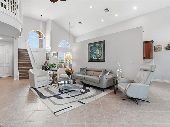 4th image of 2033 Isla De Palma CIR