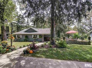 97 Cottage Grove Ln, Springfield, IL 62712