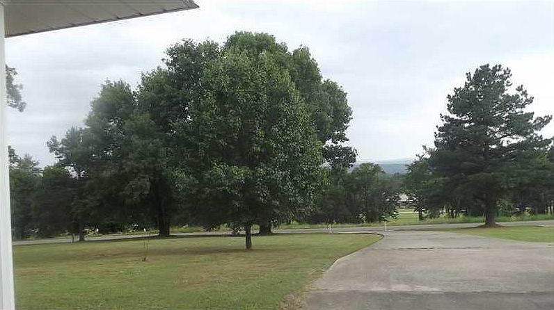 2nd image of 1403 Longview Dr