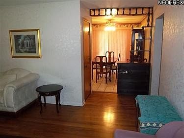 4th image of 6558 Parkland Ave