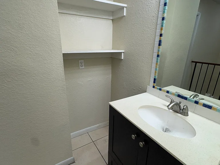 1111 NW 43rd Ave #207 — Photo 14