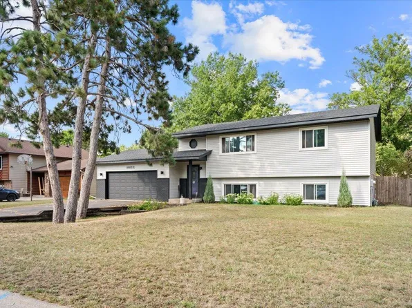 11902 Wisconsin Ave N, Champlin, MN 55316