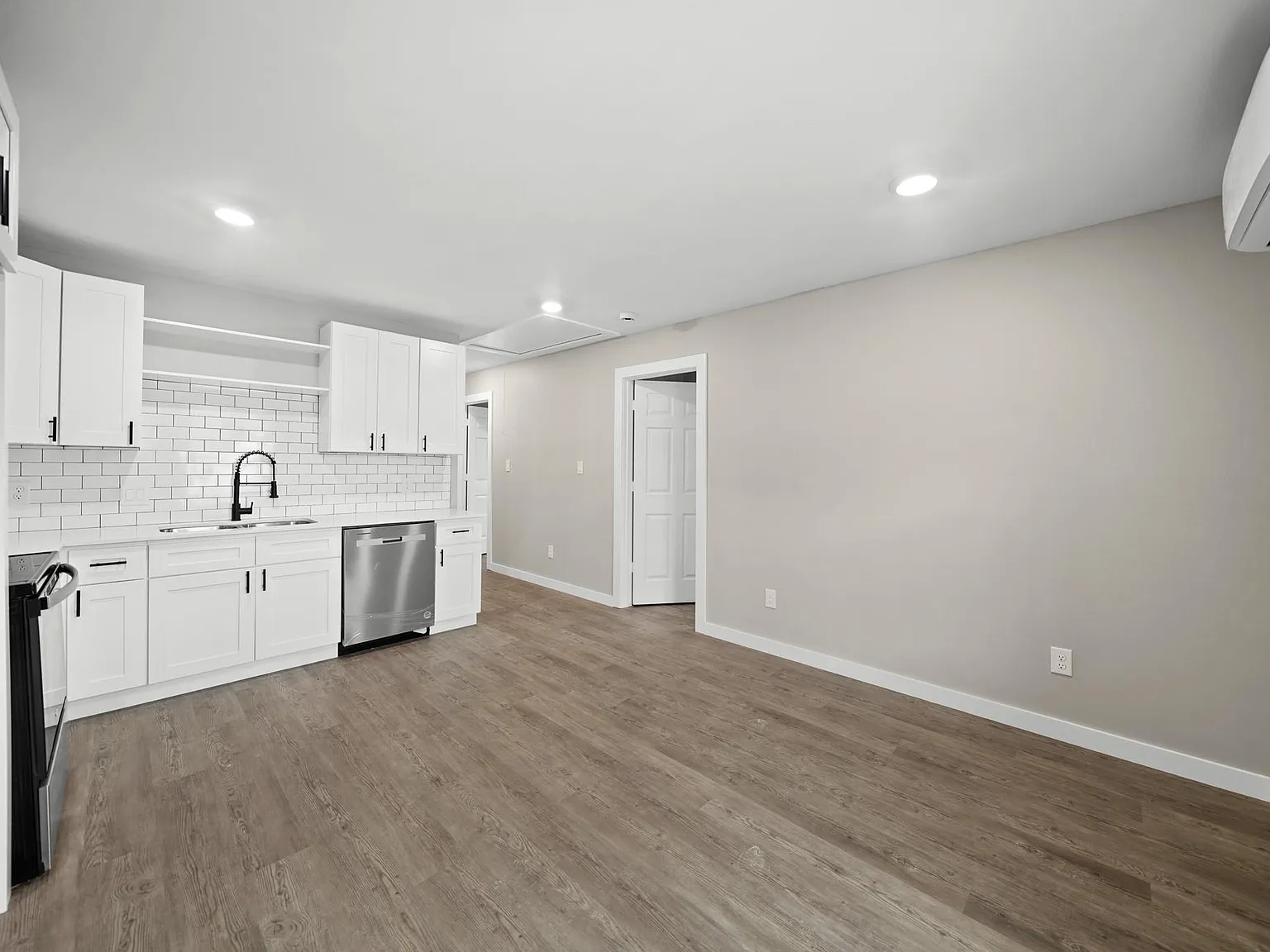 2 bed, 1.0 bath, 625 sqft, $1,275 — Photo 3