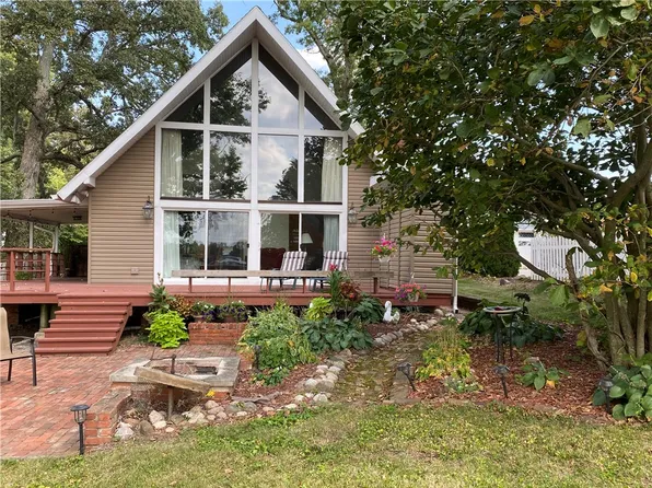 26 Branson Dr, Neoga, IL 62447