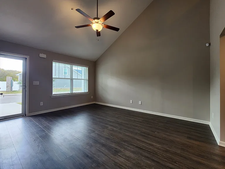 431 Tristan Way #1 — Photo 3