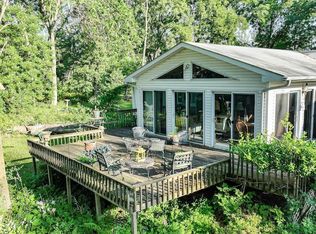 1306 N Union Rd, Cedar Falls, IA 50613