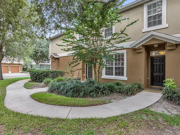740 Ashworth Overlook Dr #B — Photo 3