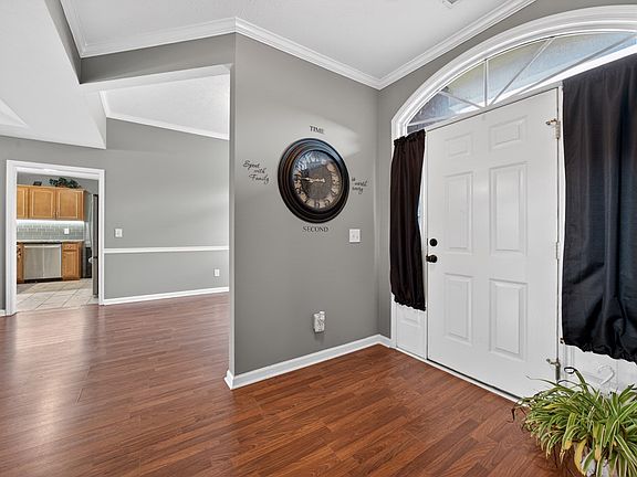 4th image of 1083 Watervalley Dr