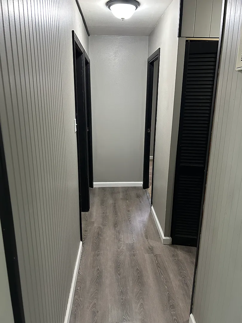 For Lease — Photo 2