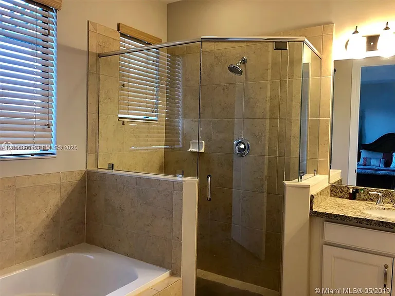 1409 SW 113th Ave — Photo 6