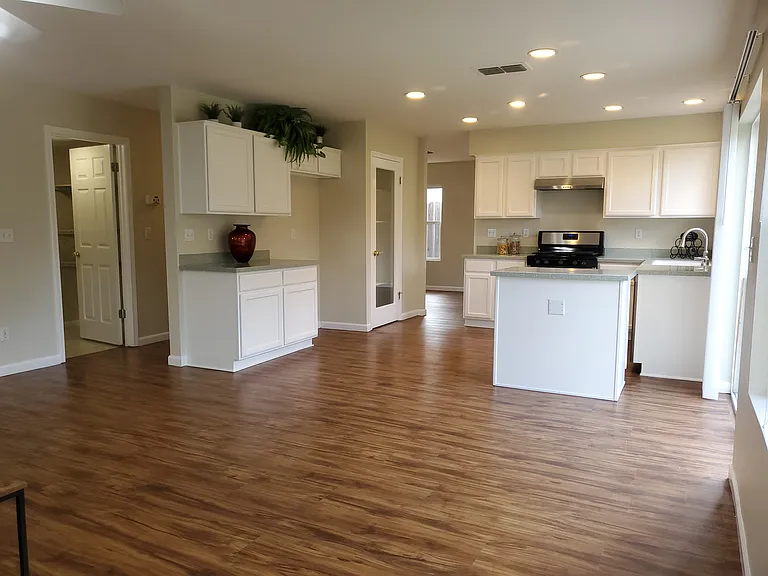 4234 Crazy Horse Rd — Photo 7
