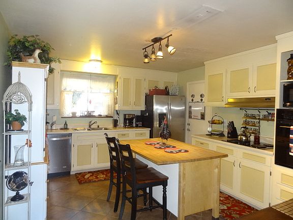 2nd image of 5536 Beauregard Way