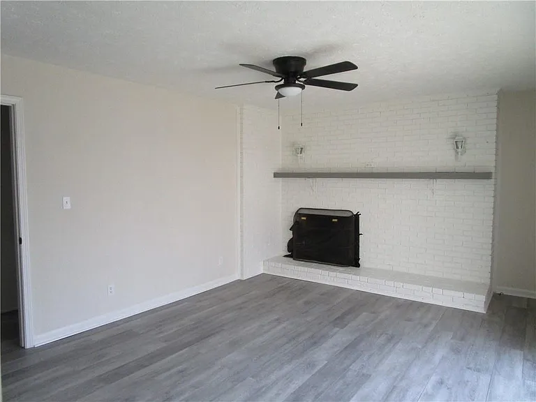 3730 Newport Dr — Photo 33