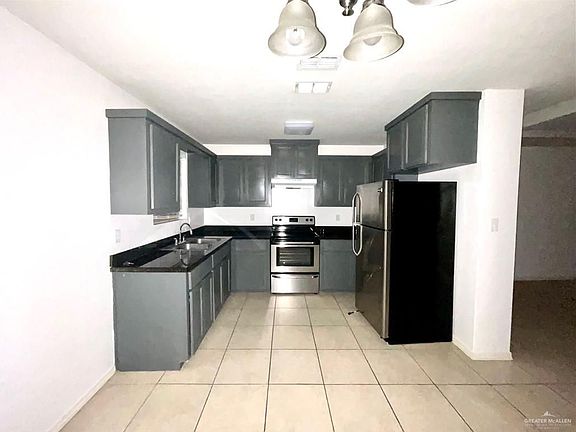 5th image of 408 Pacific Ave #4