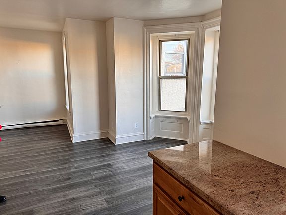 3rd image of 103 Maplewood Ave #3