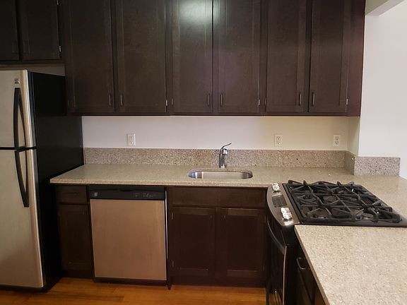 3rd image of 318 E 112th St #5C
