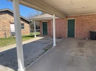 502 N Sewell Dr UNIT B, Decatur, TX 76234
