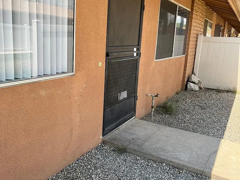 Mesa Woods — Photo 3