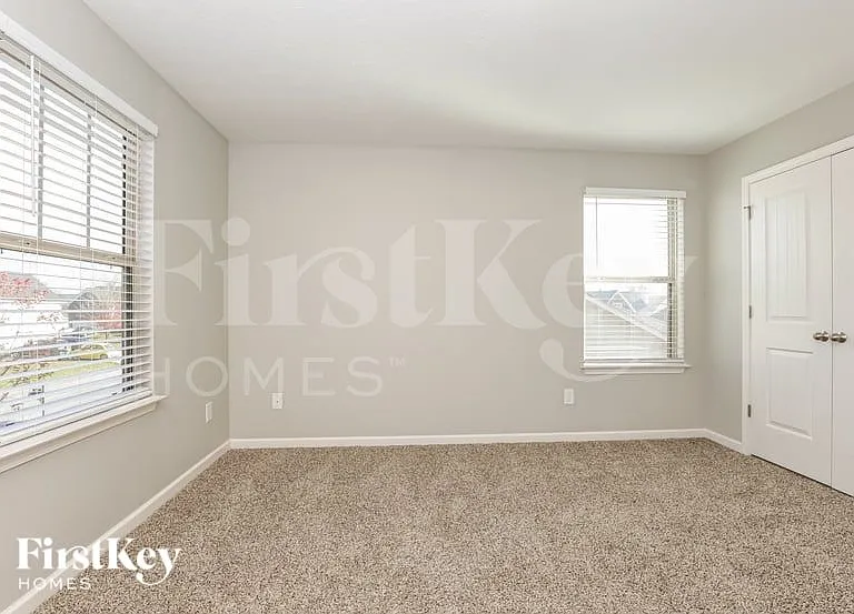805 Avatar Ct — Photo 12