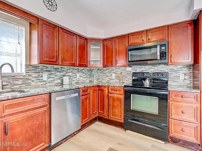 11321 Deep Ln — Photo 27