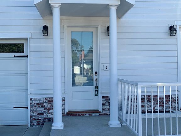 4219 Ince blvd .... front door