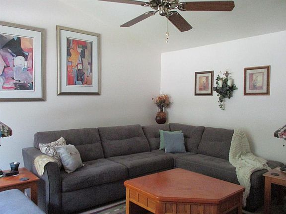4th image of 3840 Sandalwood Dr