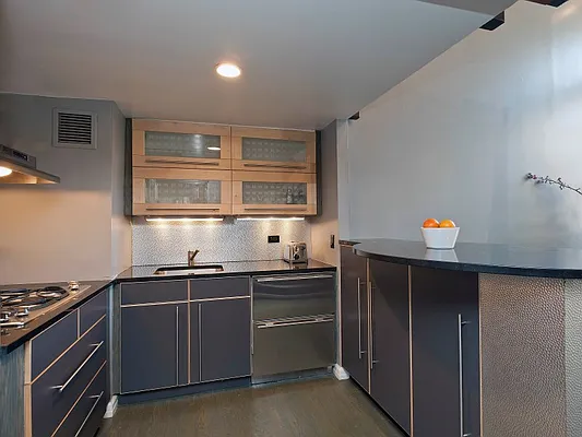 Sold by Sotheby's International Realty | media 9