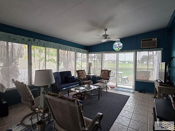 4th image of 202 Mississippi River Blvd