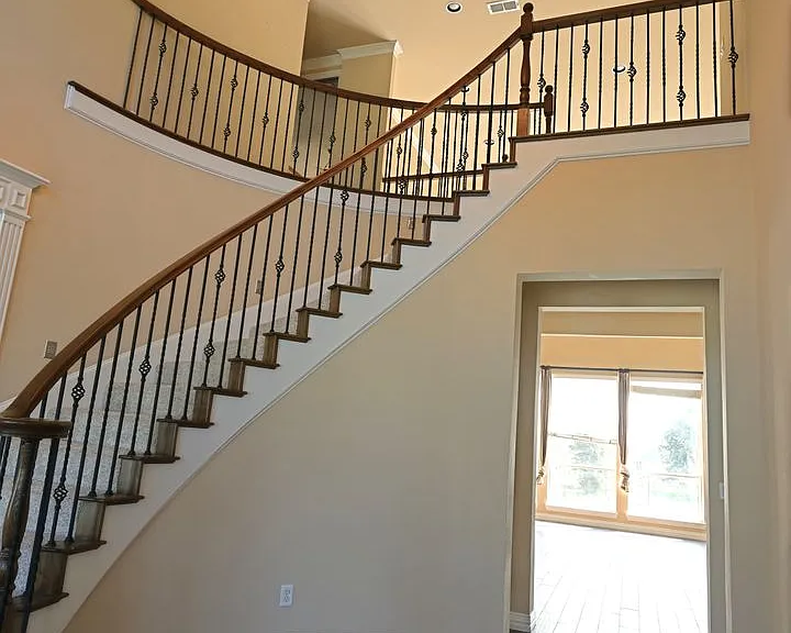5700 FM 424 — Photo 15
