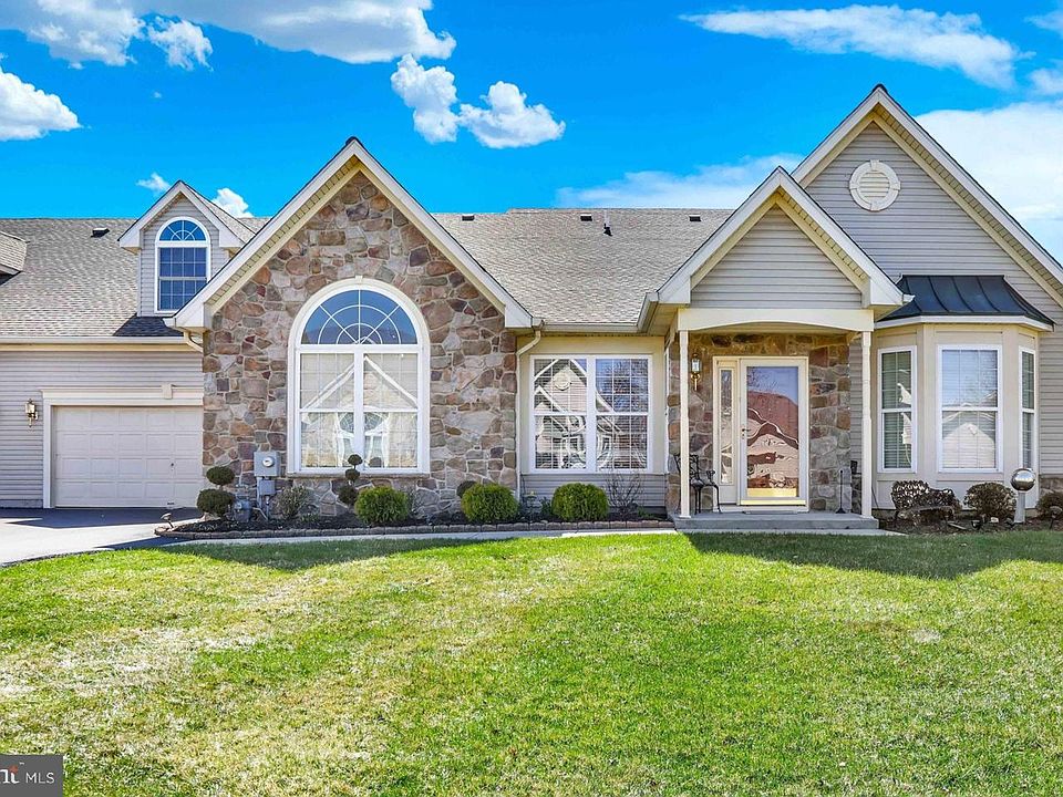 1st image of 240 Shady Brook Dr #270