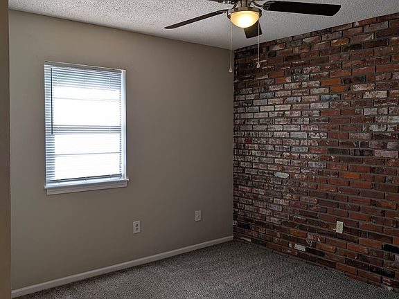 3rd image of 820 N Holden St #11507361
