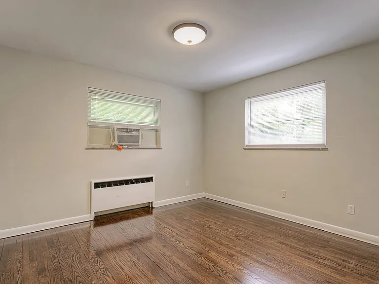 3279 Linwood Ave #4 — Photo 9