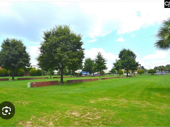 4th image of 911 S Stadium Rd #211