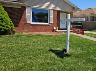9242 Jerome, Redford, MI 48239