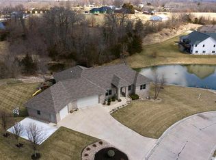 6505 Stone Ridge Dr, Quincy, IL 62305