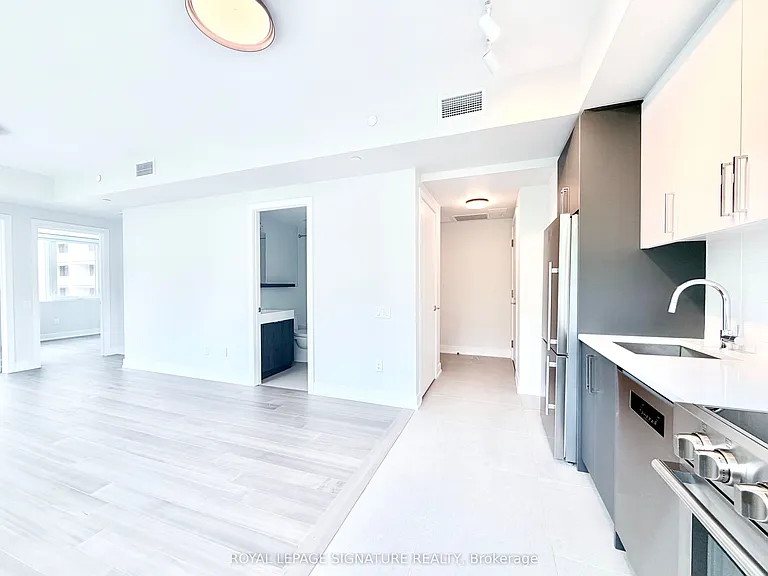 664 Spadina Ave #204 — Photo 5