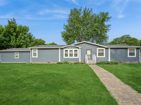 324 S Adair St, Stuart, IA 50250