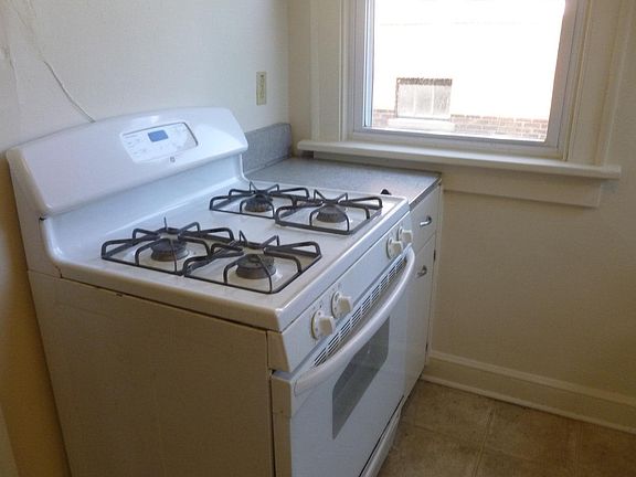 5th image of 1219 E Atwater Ave