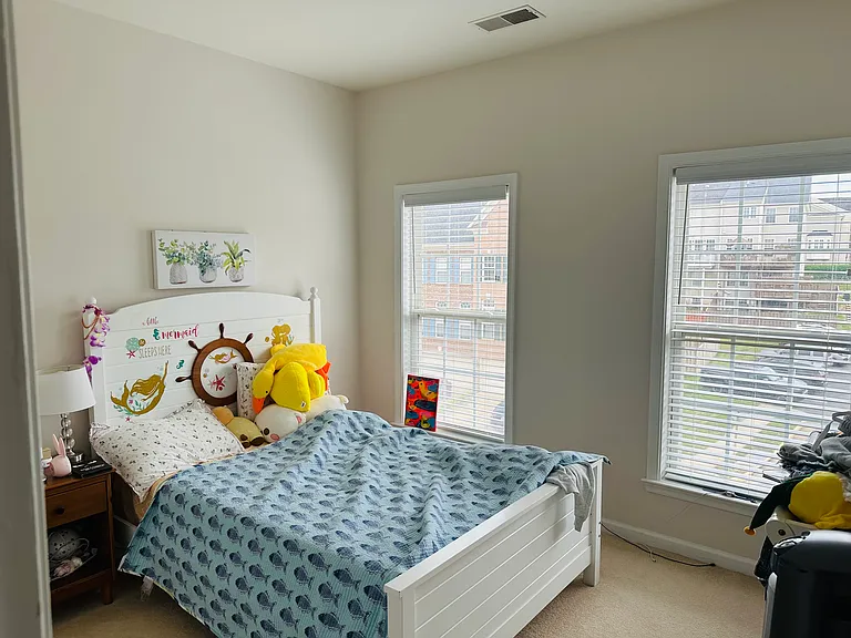1524 Artillery Ter NE — Photo 10