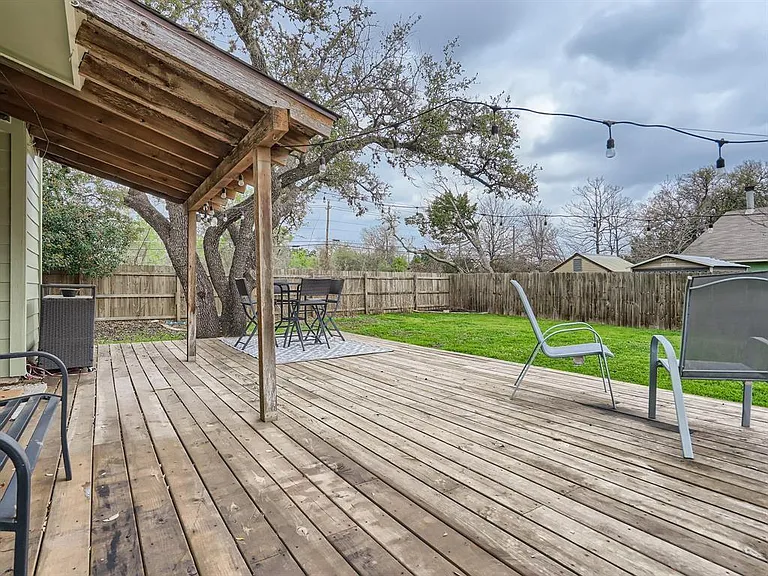 7701 Copano Dr — Photo 25
