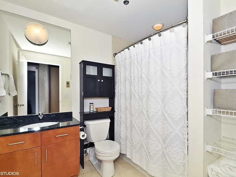333 S Desplaines St #605 — Photo 11