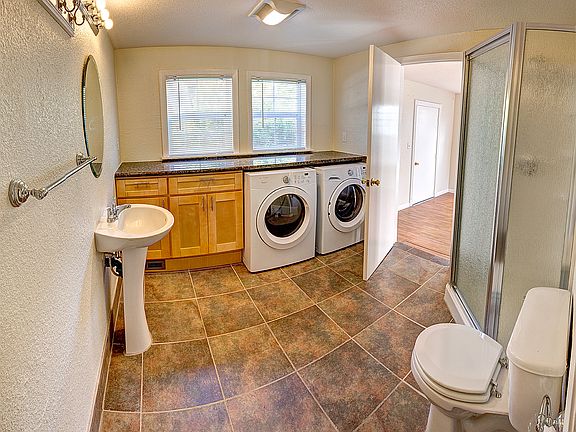 master bath / laundry