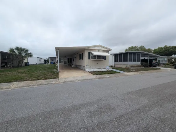 15666 49th St N #1037, Clearwater, FL 33762