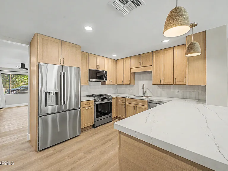 238 W Alice Ave — Photo 13